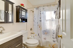 Backyard + Deck: Family-friendly Lorton Home!