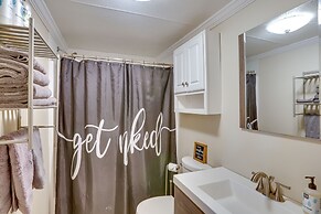 Pet-friendly Chattanooga Duplex in Northshore!