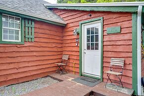 7 Mi to Jack Frost Ski Area: Cozy Blakeslee Cabin!