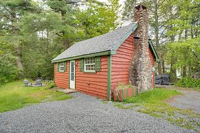 7 Mi to Jack Frost Ski Area: Cozy Blakeslee Cabin!