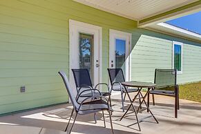 Modern Gulf Breeze Home w/ Patio: 13 Mi to Beach!
