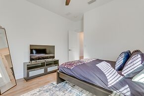 Modern Gulf Breeze Home w/ Patio: 13 Mi to Beach!