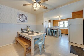 Near Parks & Lakes: Blakeslee Home w/ Porch & Yard