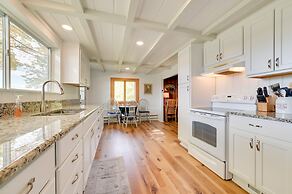 Cozy Harbor Springs Vacation Rental, 13 Mi to Town