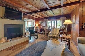 Cozy Harbor Springs Vacation Rental, 13 Mi to Town