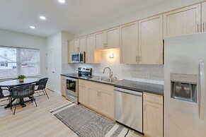 Sleek Apartment Near St Clair City Boat Harbor!