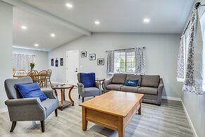 Charming Stayton Home w/ Deck + Smart TV!