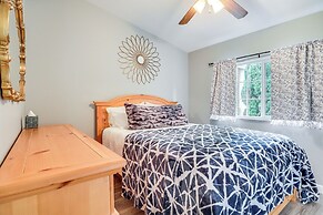 Charming Stayton Home w/ Deck + Smart TV!