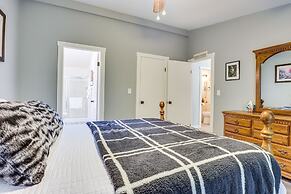 Charming Stayton Home w/ Deck + Smart TV!