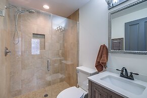 Frankfort Vacation Rental < 1 Mi to Lake Michigan!