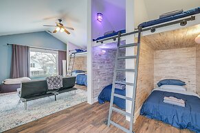 Frankfort Vacation Rental < 1 Mi to Lake Michigan!