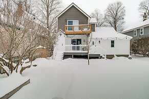 Frankfort Vacation Rental < 1 Mi to Lake Michigan!