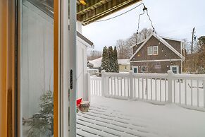 Frankfort Vacation Rental < 1 Mi to Lake Michigan!