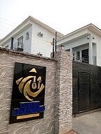 1401 Luxury Apartments