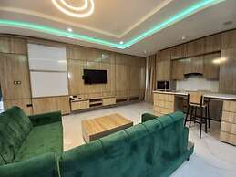 1401 Luxury Apartments