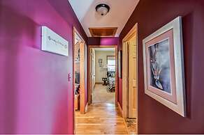 Rustic Elegance: Farmhouse Retreat In Covington 4 Bedroom Farmhouse by