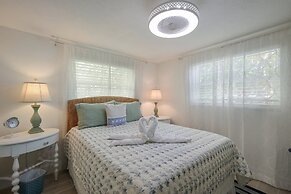 Mermaid's Treasure 2 Bedroom Home by RedAwning