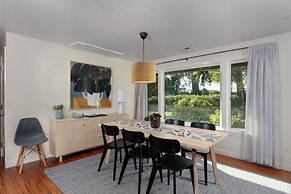 Belle 30 Day Minimum 2 Bedroom Home by RedAwning