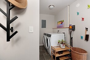 Belle 30 Day Minimum 2 Bedroom Home by RedAwning