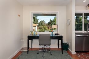 Belle 30 Day Minimum 2 Bedroom Home by RedAwning