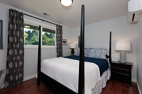 Belle 30 Day Minimum 2 Bedroom Home by RedAwning