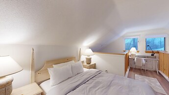 Cozy In The Woods 3 Bedroom Condo by RedAwning