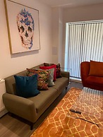 Inviting 4-bed Apartment in Dartford