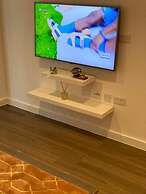 Inviting 4-bed Apartment in Dartford