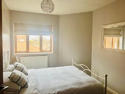 Beautiful Apartment in the Cathedral Grounds