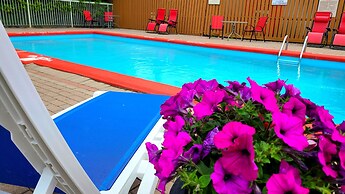 Riviera Inn and Suites 1000 Islands