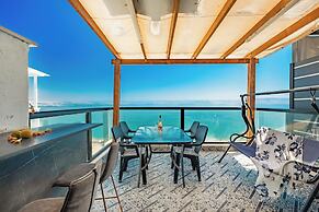 Sea of Galilee Panorama Apt by SeaN'Rent