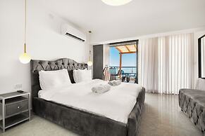 Sea of Galilee Panorama Apt by SeaN'Rent