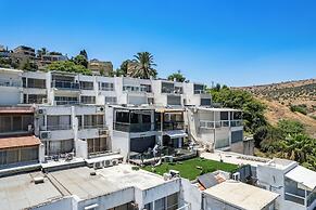 Sea of Galilee Panorama Apt by SeaN'Rent