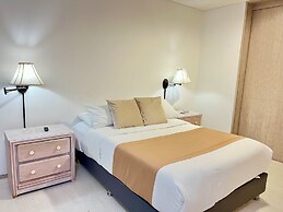 Room in B&B - Suite in Portanova Hotel- Near Airport