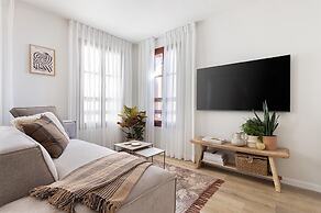 Flea Market Charm Studio by Sea N' Rent