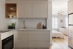 Flea Market Charm Studio by Sea N' Rent