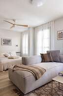 Flea Market Charm Studio by Sea N' Rent