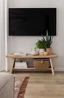 Flea Market Charm Studio by Sea N' Rent