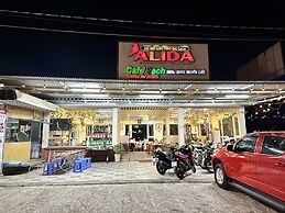 Alida Homesay