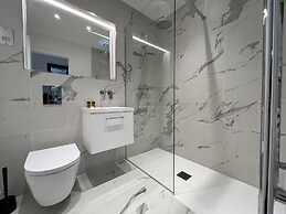 Isleworth Apartments