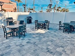 Beach Villas # 201 - Bogo24 2 Bedroom Condo by RedAwning