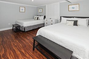 Dolphin Point 305b 2 Bedroom Condo by RedAwning