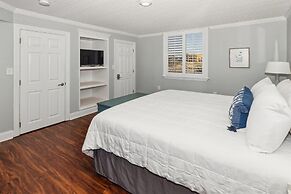 Dolphin Point 305b 2 Bedroom Condo by RedAwning