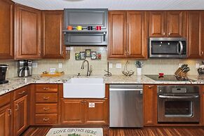 Dolphin Point 305b 2 Bedroom Condo by RedAwning