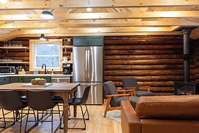 Secluded Naples Cabin w/ Deck & Stream Views