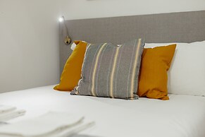 Lapa Stylish Apartment A by Vacationy