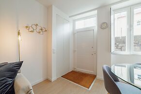Lapa Stylish Apartment A by Vacationy