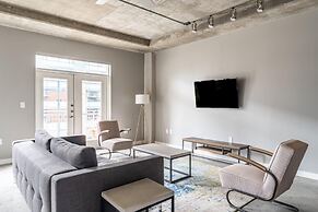 Austin Extraordinary 1BD 1BA Downtown Apartment