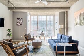 Austin Extraordinary 1BD 1BA Downtown Apartment