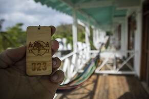 South West Bay Cabañas